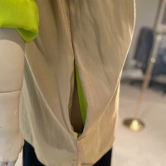 NEW Mycra PAC Reversible Hooded Rain and Wind Jacket - Picture 16 of 16